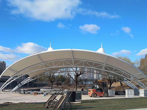 不(bù)負衆望!呼和(hé)浩特張拉膜已然成為(wèi)第六種建築材料