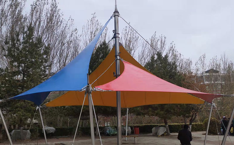 張拉膜車(chē)棚