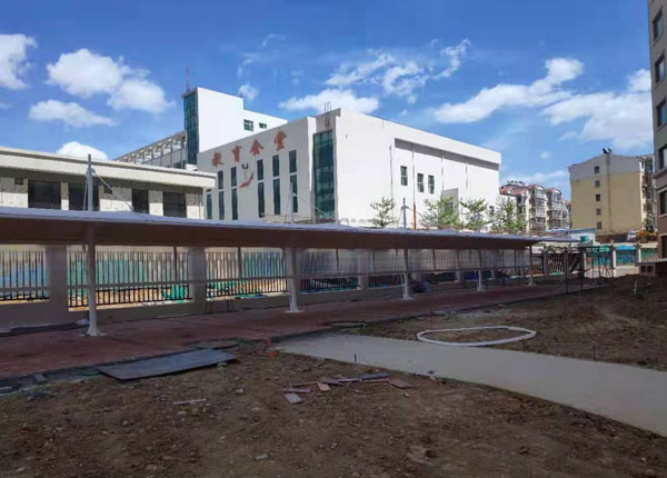 膜結構車(chē)棚設計(jì)标準，打造安全舒适的(de)車(chē)輛(liàng)存儲空(kōng)間(jiān)