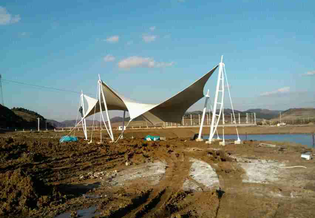 內(nèi)蒙古張拉膜選擇周邊環境的(de)關鍵因素